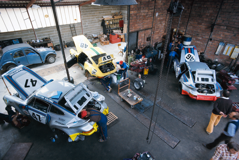 Illustration for article titled Porsche Le Mans works team at garage Provost